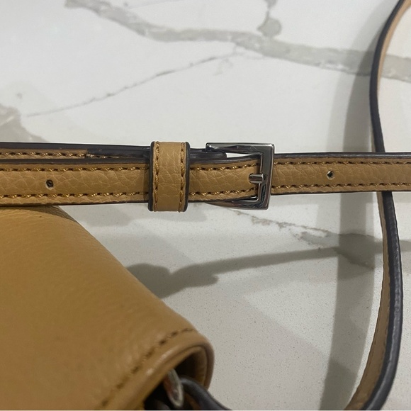 NWOT Tignanello Slim Cellphone Crossbody Leather; color: Honey Tan - Picture 13 of 13